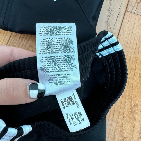 Adidas Black and White Infant 2-piece track suit‎ size 12 months - Picture 8 of 8